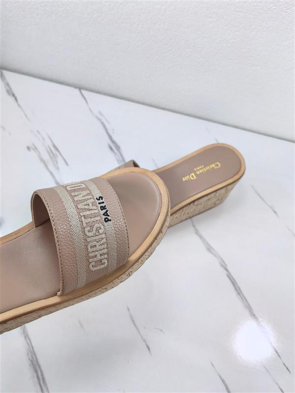 20251128184319735 270